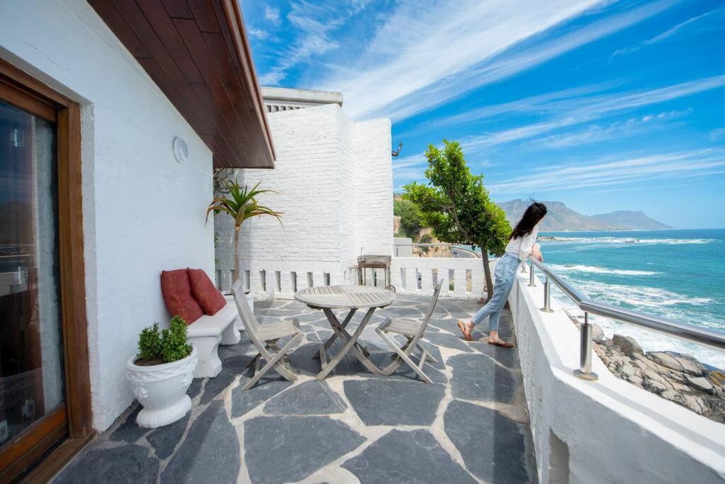 Bantry Bay Home With Atlantic Ocean Views Cidade Do Cabo Exterior foto